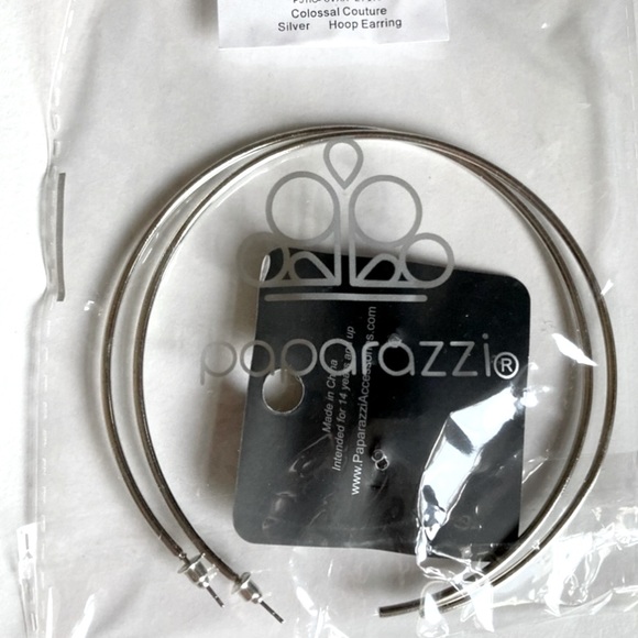 NWT Oversized Silver Hoop Earrings - Picture 4 of 10